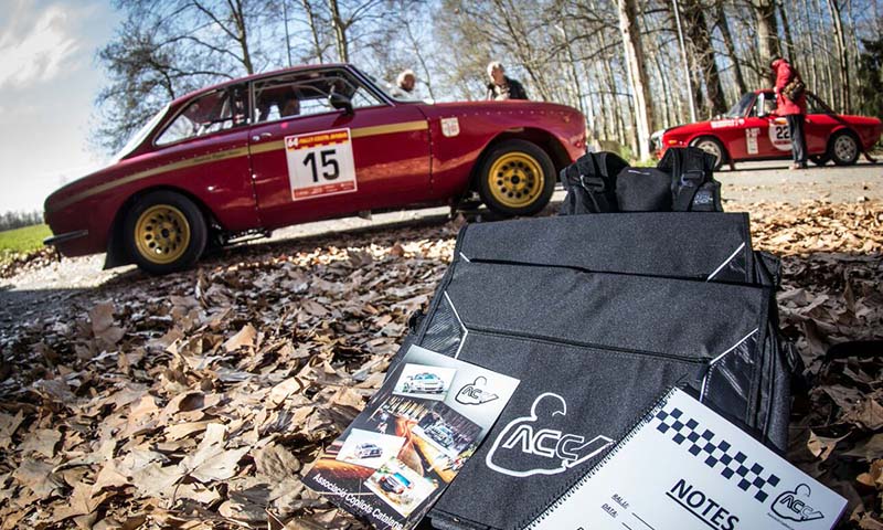 Que hace un copiloto RallyRegularidad